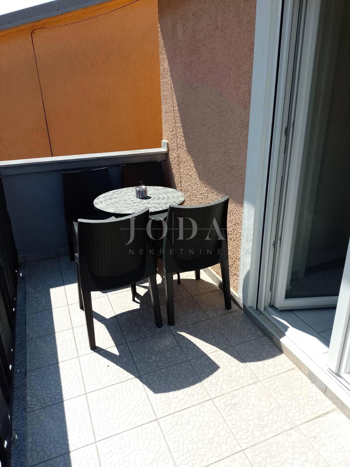 Apartma Na predaj - PRIMORSKO-GORANSKA CRIKVENICA