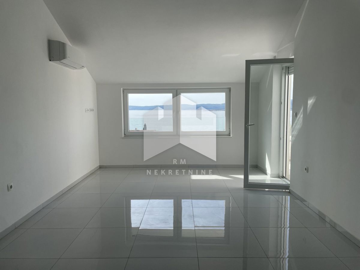 Apartma Na predaj - PRIMORSKO-GORANSKA CRIKVENICA