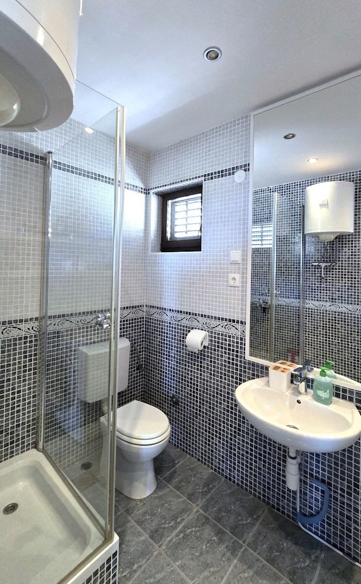 House For sale - SPLITSKO-DALMATINSKA VIS