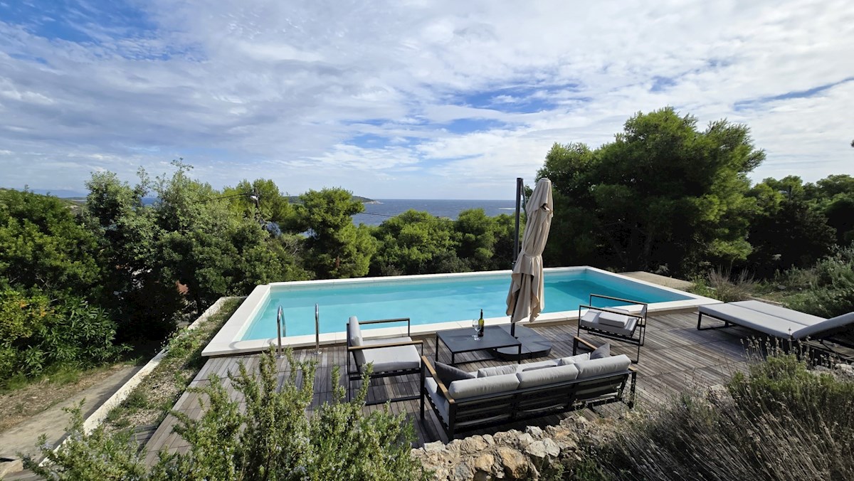 House For sale - SPLITSKO-DALMATINSKA VIS