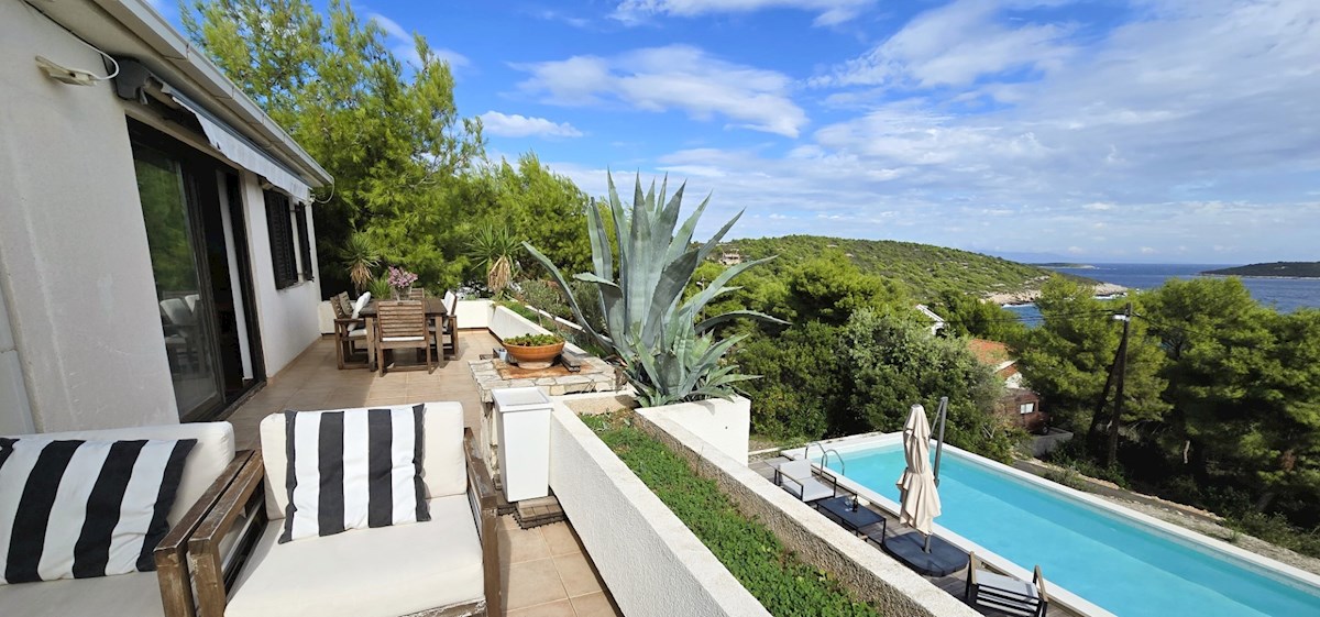 House For sale - SPLITSKO-DALMATINSKA VIS