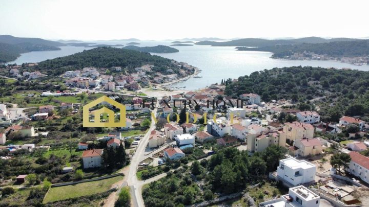 Terreno in vendita 2200 m² – Tisno