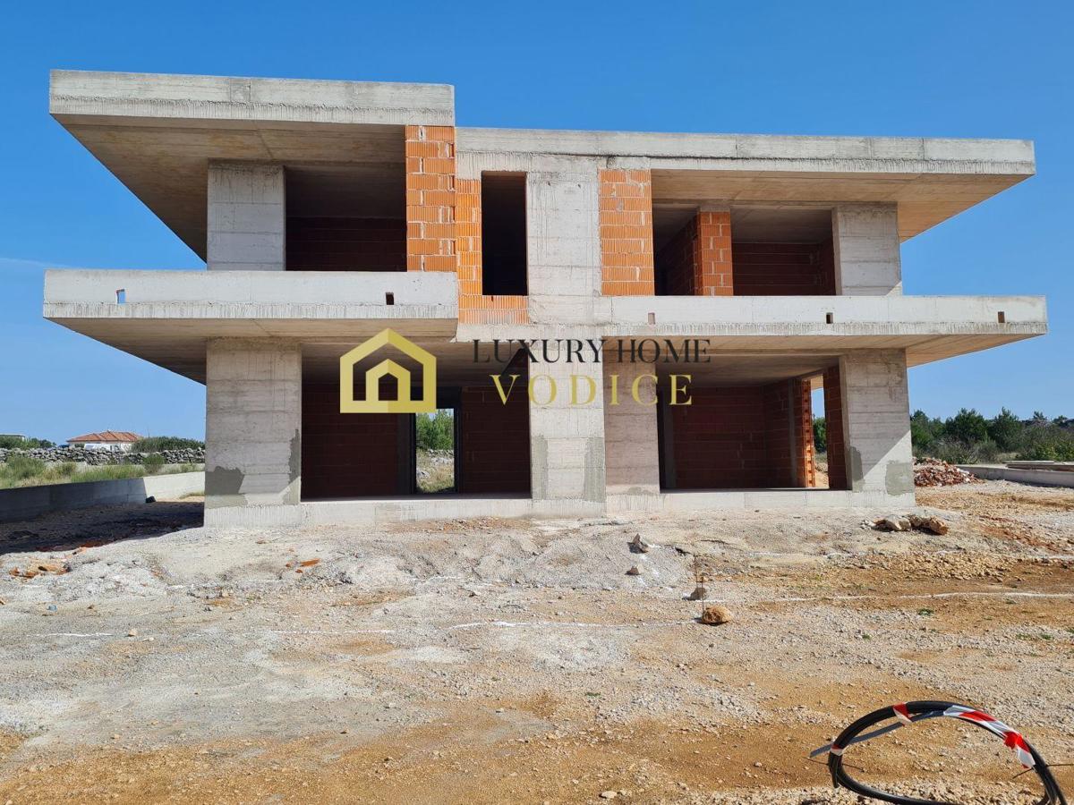 House For sale - ŠIBENSKO-KNINSKA VODICE