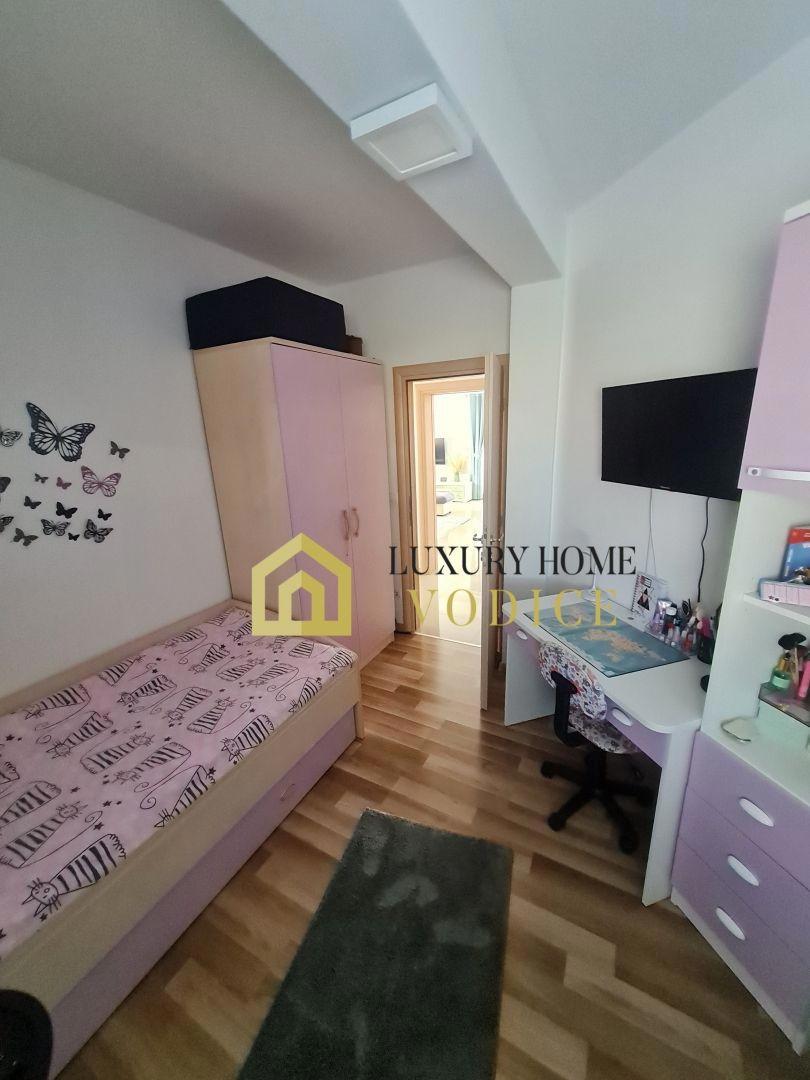 House For sale - ŠIBENSKO-KNINSKA VODICE