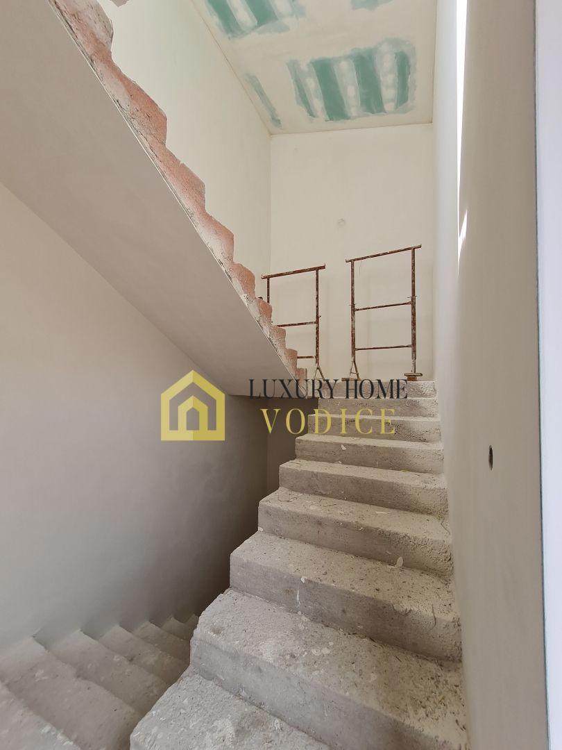 Dom Na predaj - ŠIBENSKO-KNINSKA VODICE