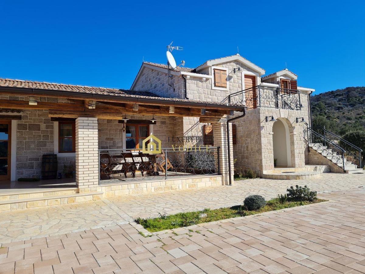 House For sale - ŠIBENSKO-KNINSKA VODICE