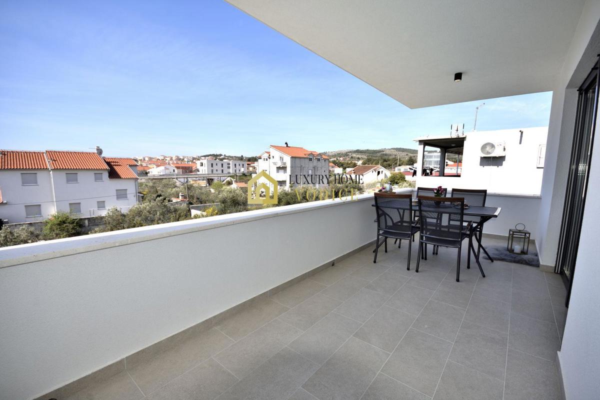 House For sale - ŠIBENSKO-KNINSKA VODICE