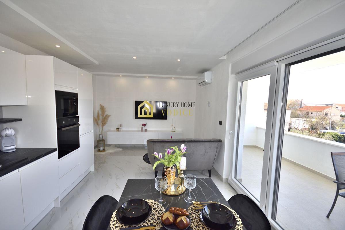 House For sale - ŠIBENSKO-KNINSKA VODICE