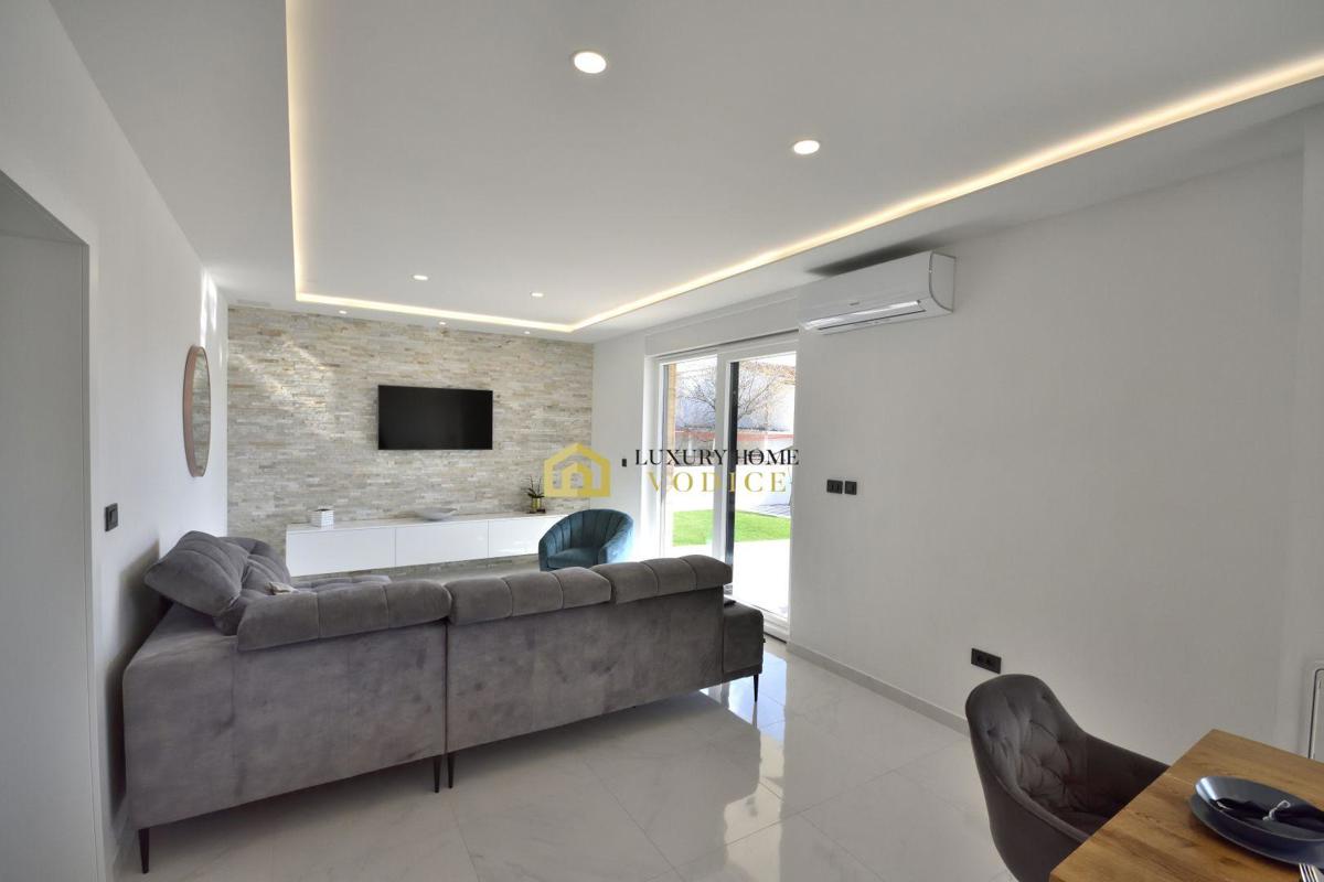 House For sale - ŠIBENSKO-KNINSKA VODICE