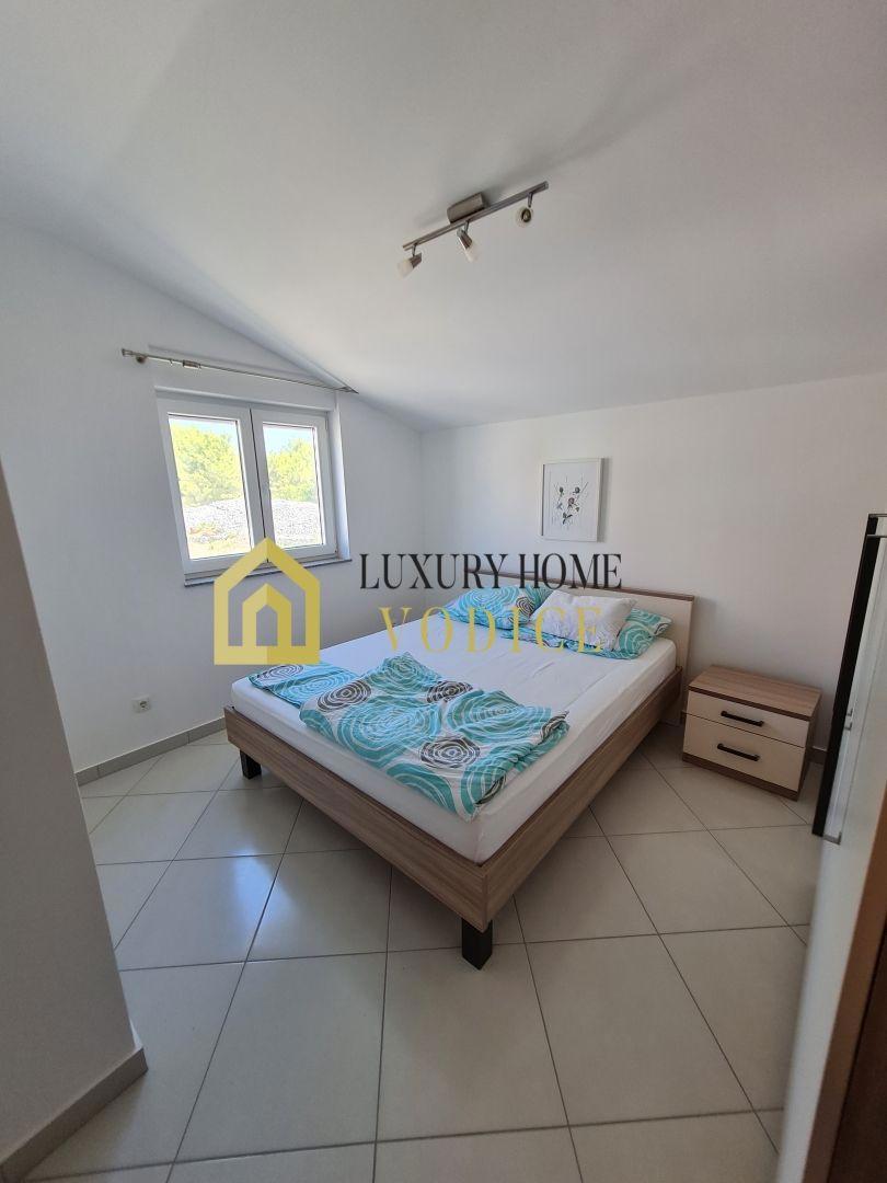 House For sale - ŠIBENSKO-KNINSKA VODICE