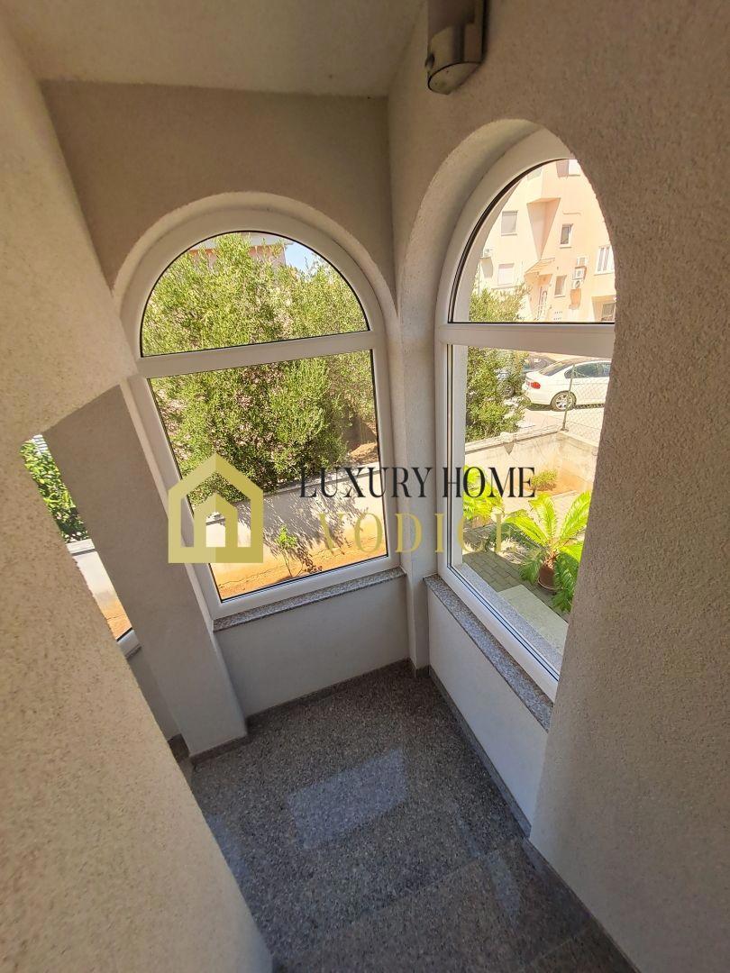 House For sale - ŠIBENSKO-KNINSKA VODICE