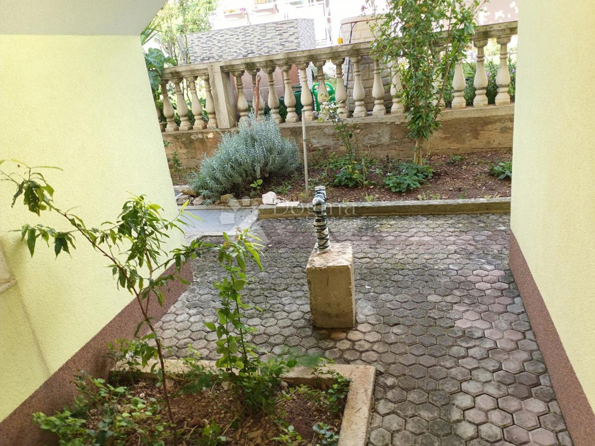 Casa In vendita - ŠIBENSKO-KNINSKA VODICE