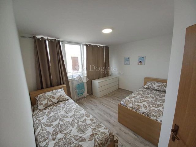 Apartma Naprodaj - Ličko-senjska Novalja - foto 4/7