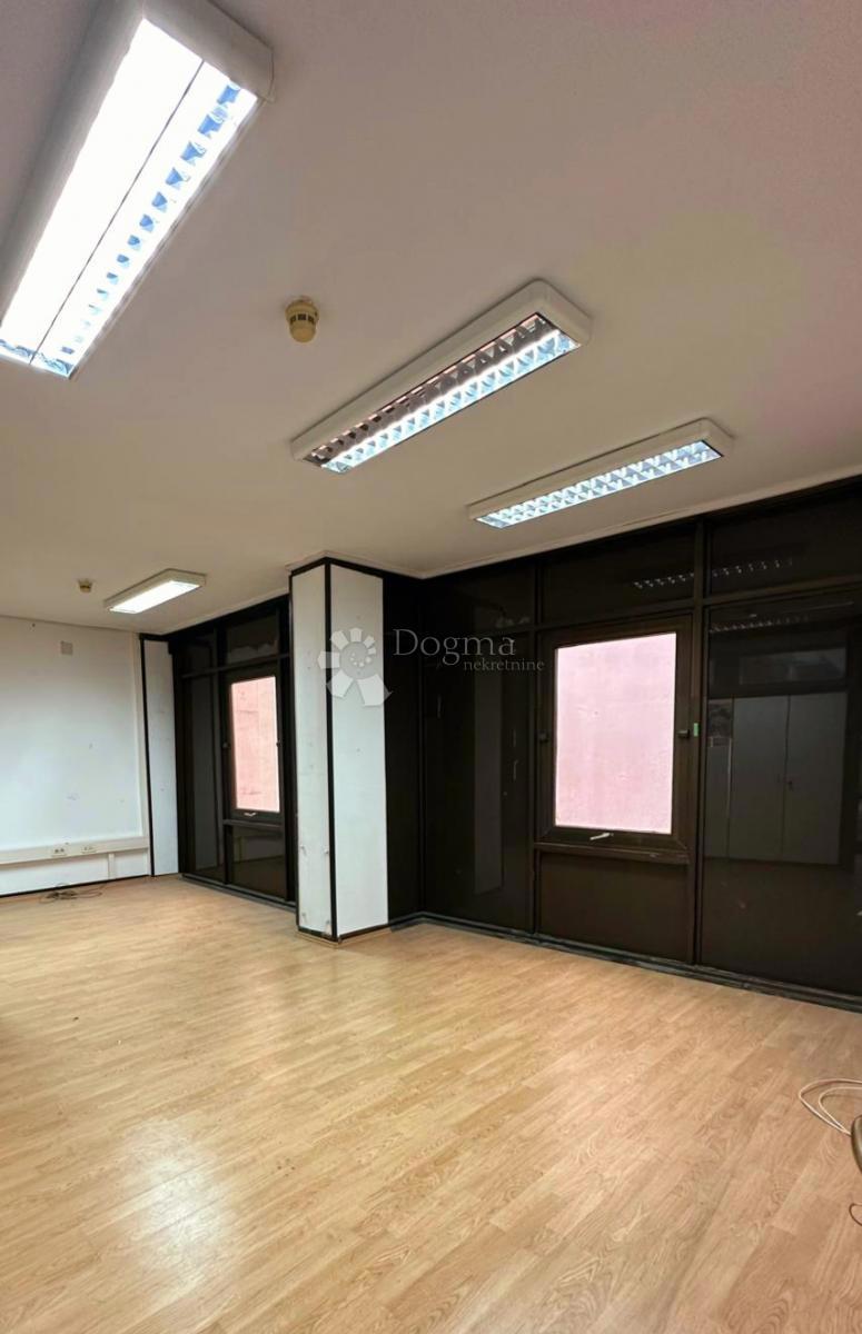 Commerciale Da affittare - Primorsko-goranska Rijeka - foto 3/5