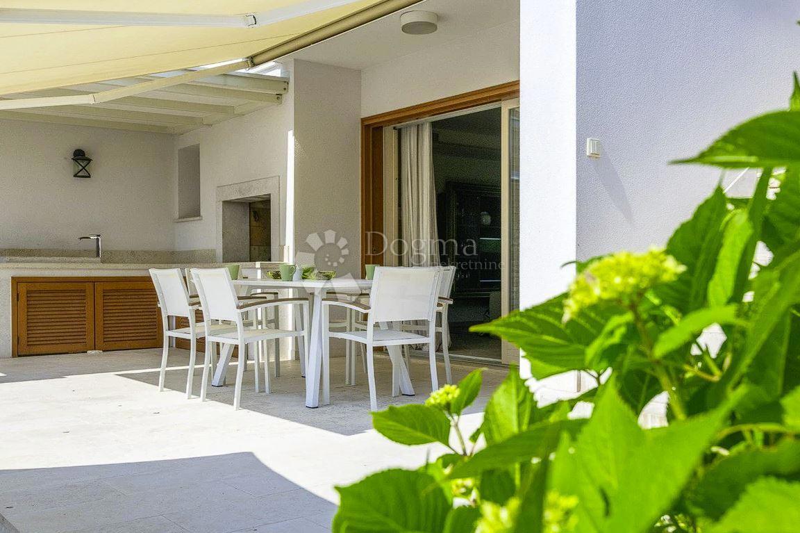 House For sale - ISTARSKA NOVIGRAD