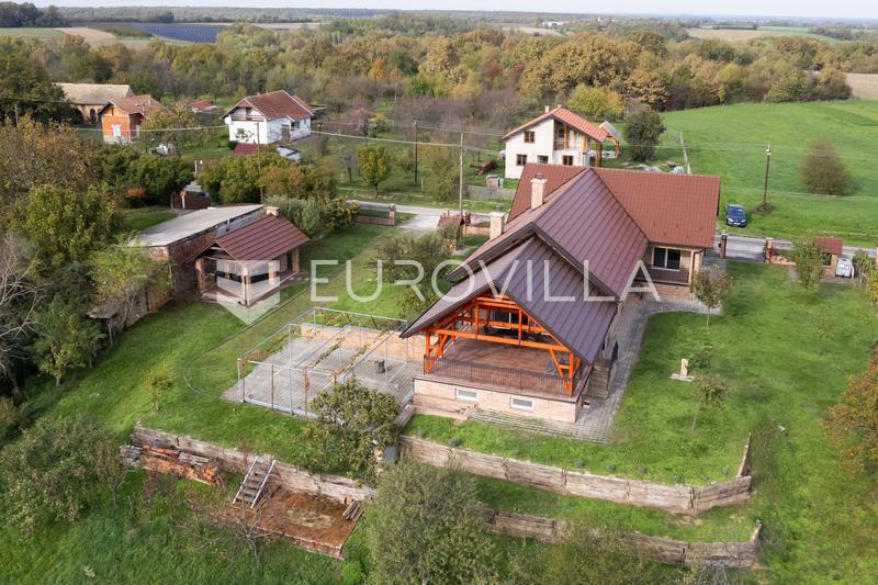 House For sale - OSJEČKO-BARANJSKA DRENJE