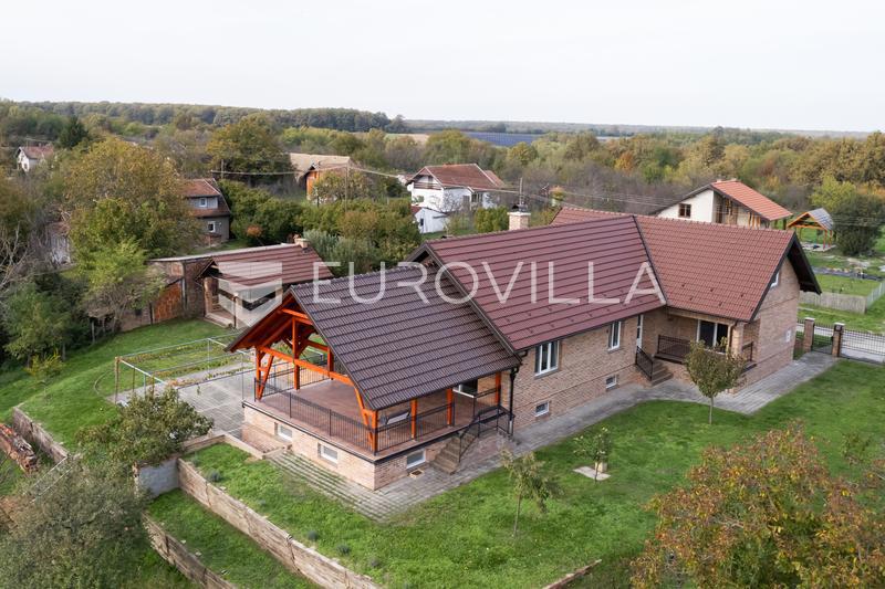 House For sale - OSJEČKO-BARANJSKA DRENJE