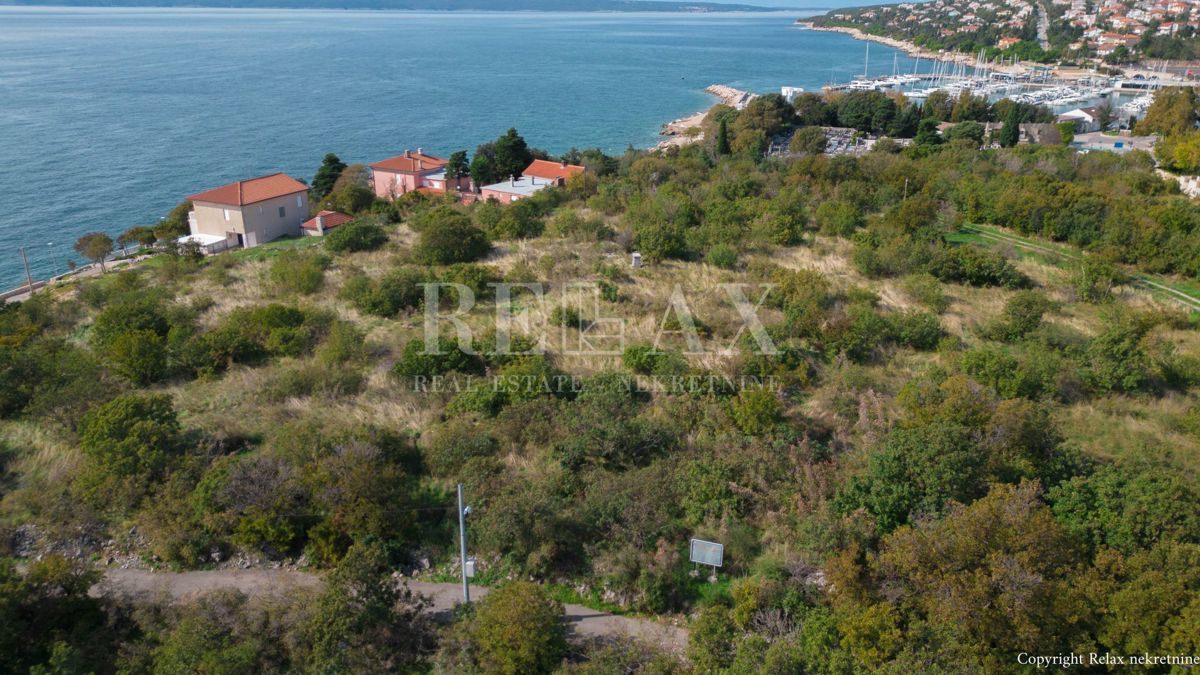 Zemljište Na prodaju - PRIMORSKO-GORANSKA NOVI VINODOLSKI