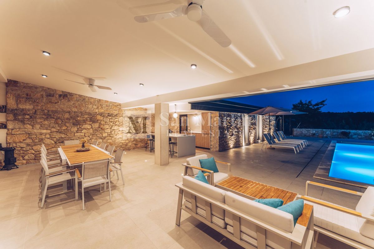 House For sale - ISTARSKA NOVIGRAD
