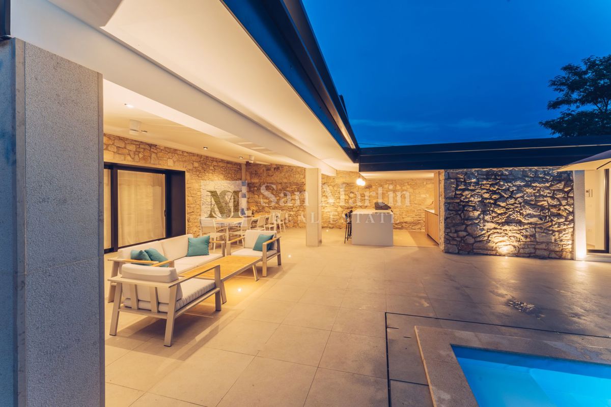 House For sale - ISTARSKA NOVIGRAD