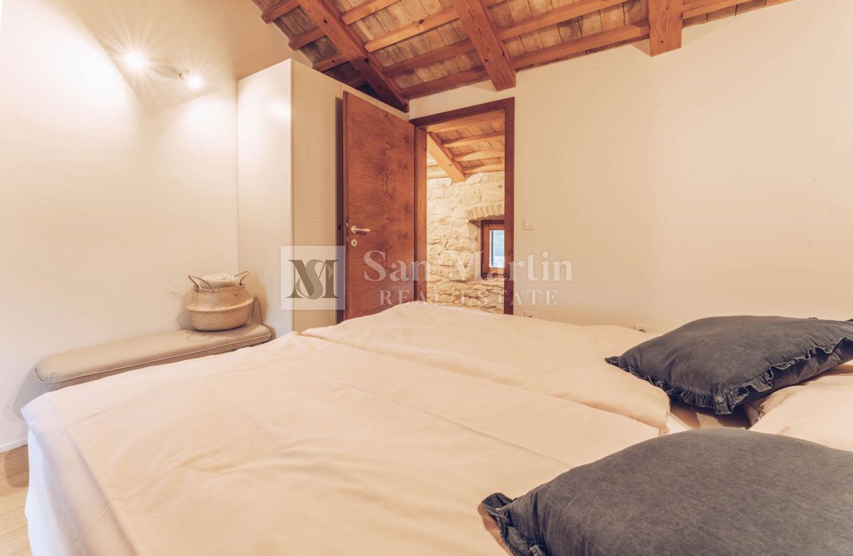 House For sale - ISTARSKA NOVIGRAD