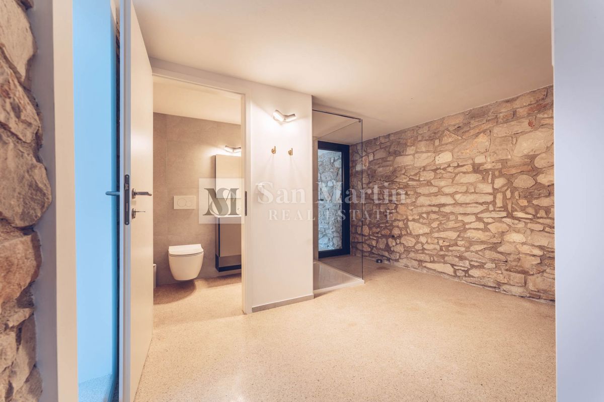 House For sale - ISTARSKA NOVIGRAD