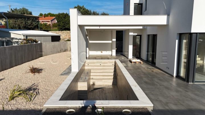 Casa in vendita 160 m² – Rab