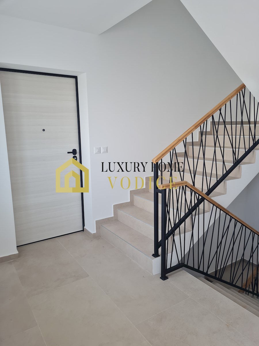Flat For sale - ŠIBENSKO-KNINSKA VODICE