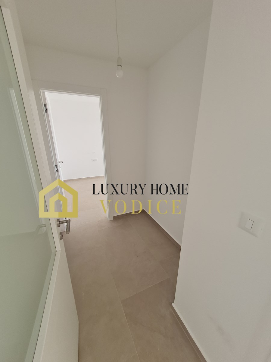 Flat For sale - ŠIBENSKO-KNINSKA VODICE