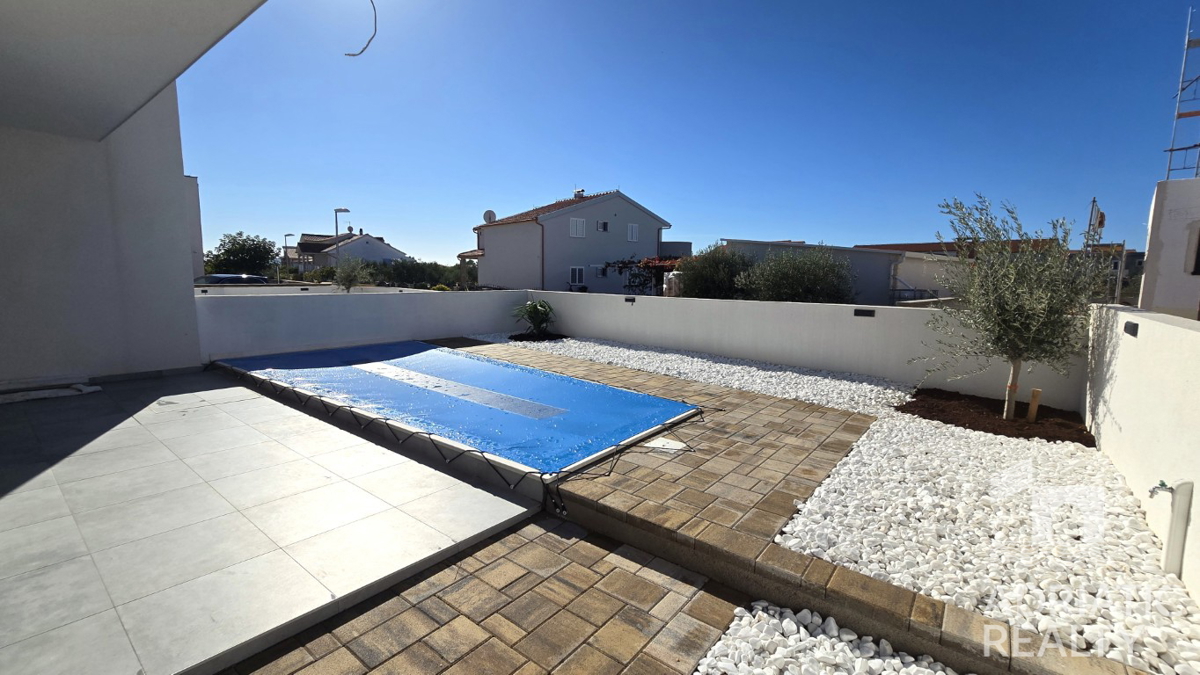 House For sale - ŠIBENSKO-KNINSKA VODICE