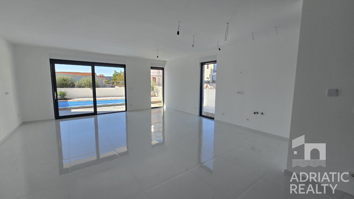 House For sale - ŠIBENSKO-KNINSKA VODICE