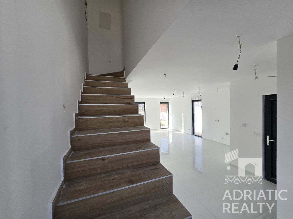 House For sale - šibensko-kninska Vodice - foto 2/19