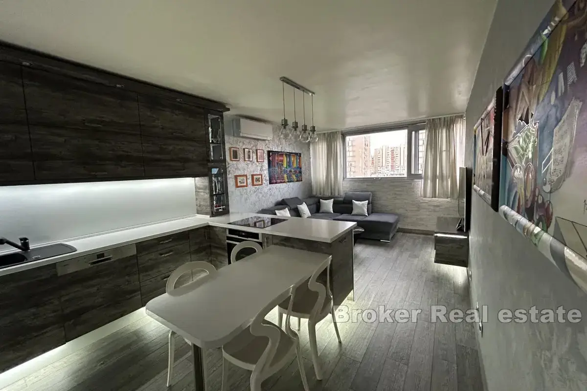 Flat For sale - Splitsko-dalmatinska Split - foto 2/8