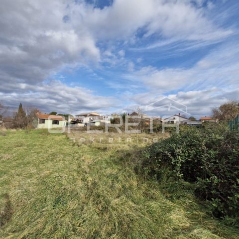 Parcela na predaj 722 m² – Pula
