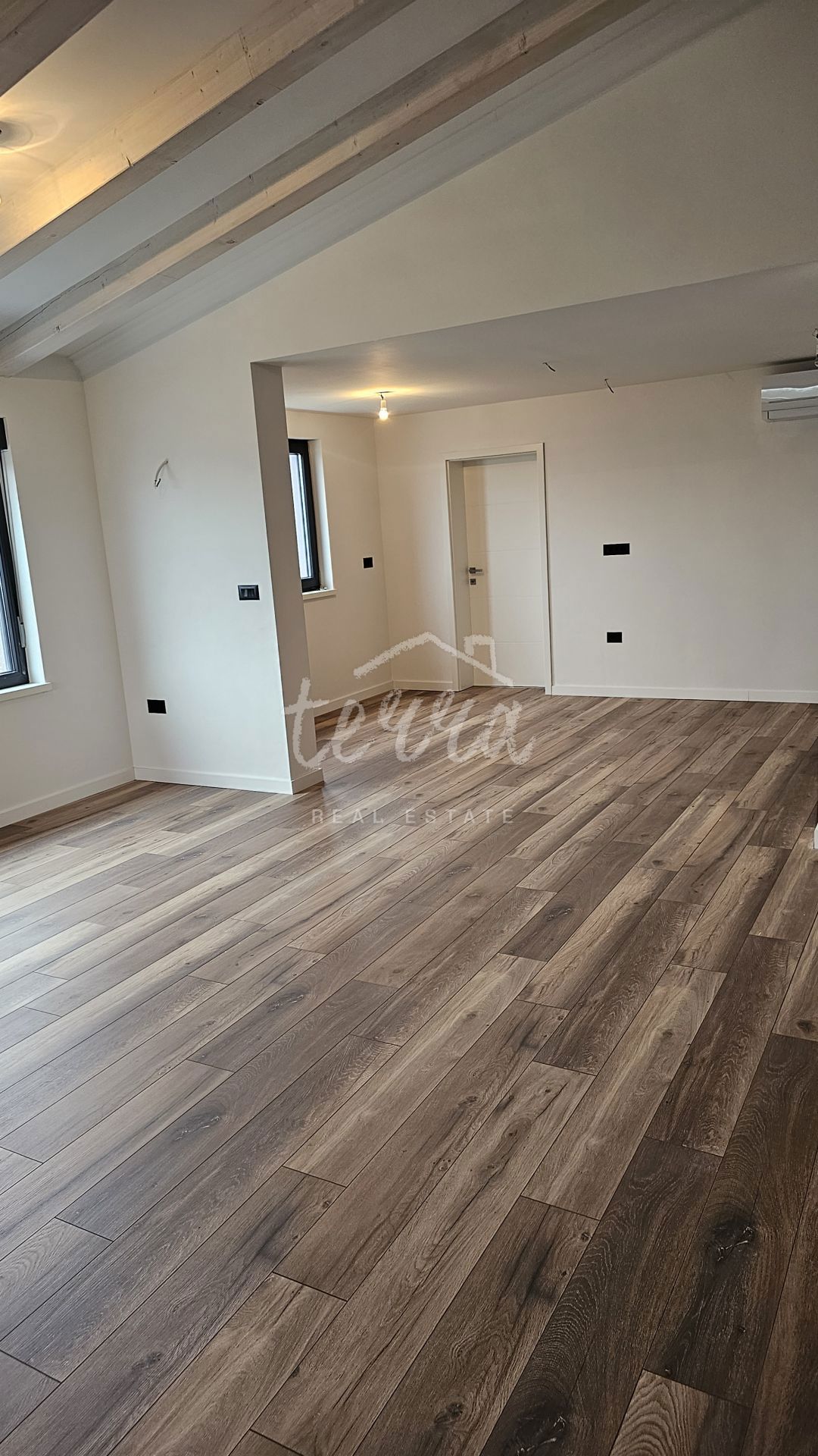 Casa In vendita - ISTARSKA GRAČIŠĆE