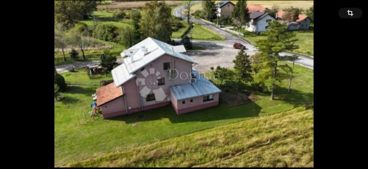 Kuća na prodaju 320 m² – Odranski Obrež