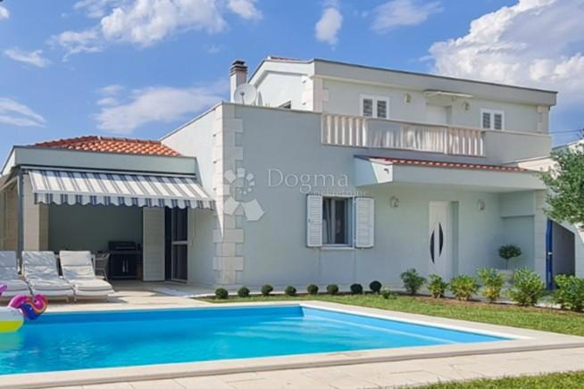 House For sale - Zadarska Vrsi - foto 1/9