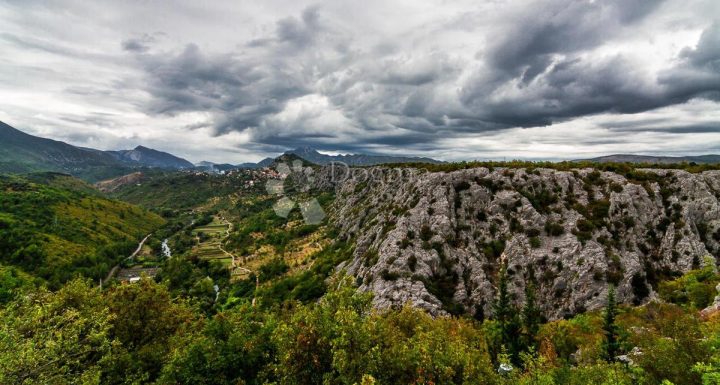 Zemljište na prodaju 400 m² – Žeževica