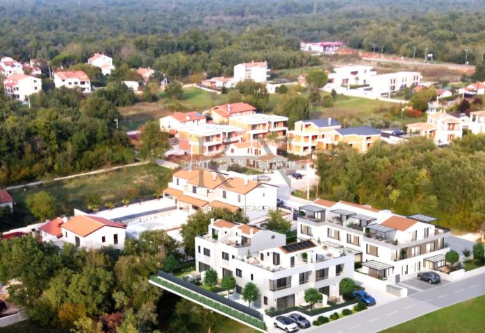 Haus Zu verkaufen - Istarska Poreč - foto 2/12