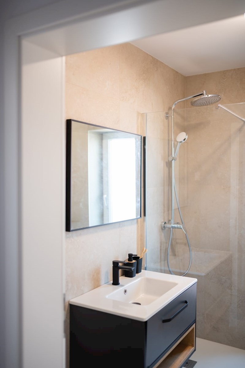 Flat For sale - ISTARSKA NOVIGRAD