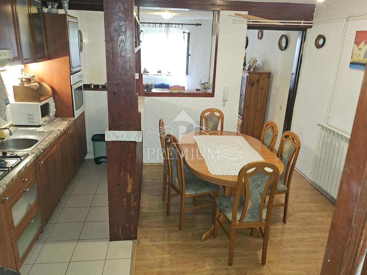 Flat For sale - PRIMORSKO-GORANSKA KASTAV
