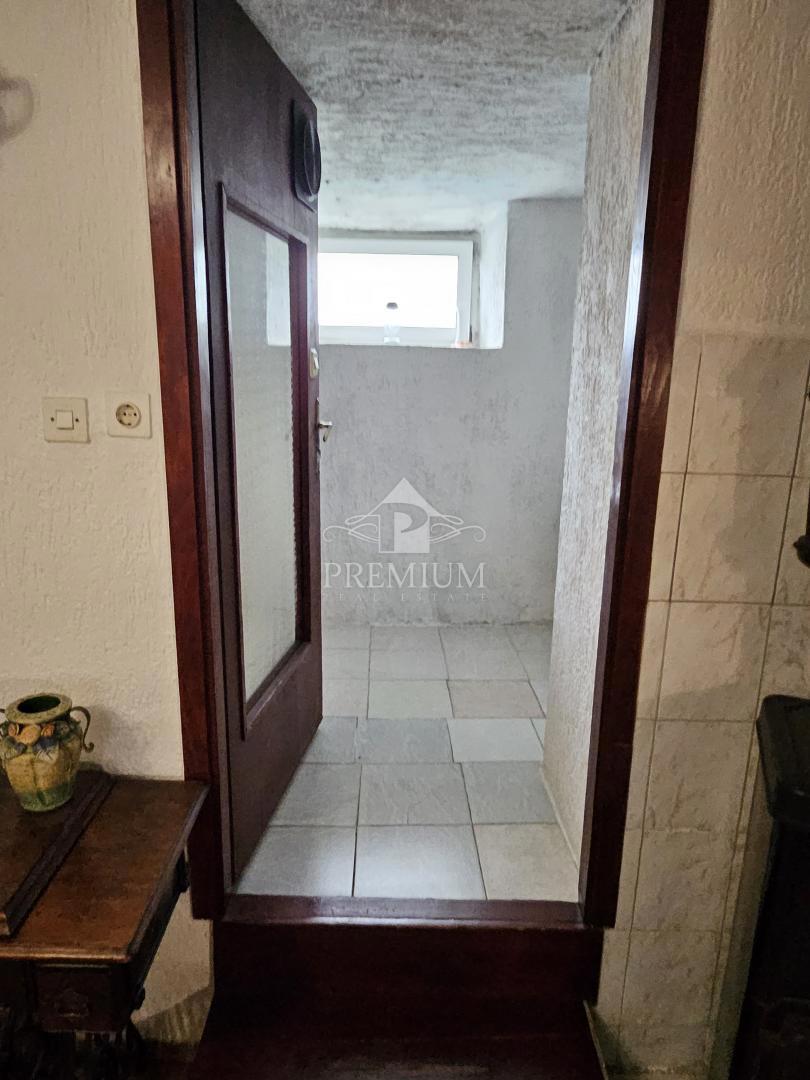 Flat For sale - PRIMORSKO-GORANSKA KASTAV