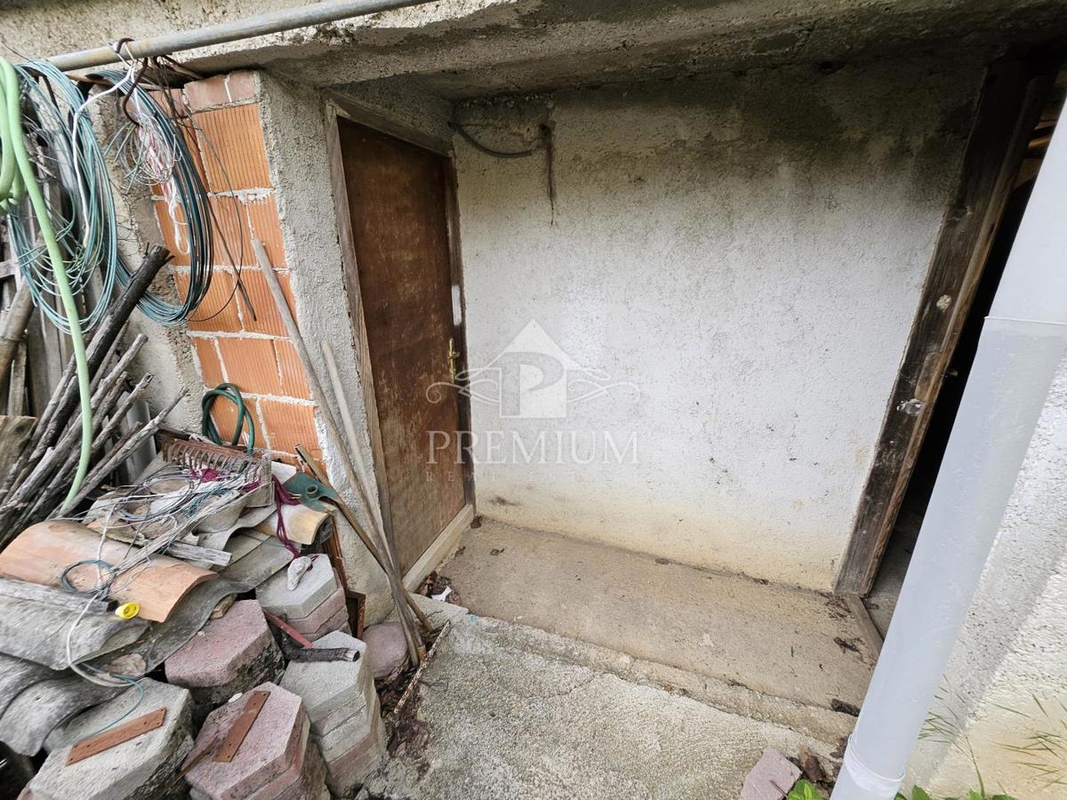 Flat For sale - PRIMORSKO-GORANSKA KASTAV