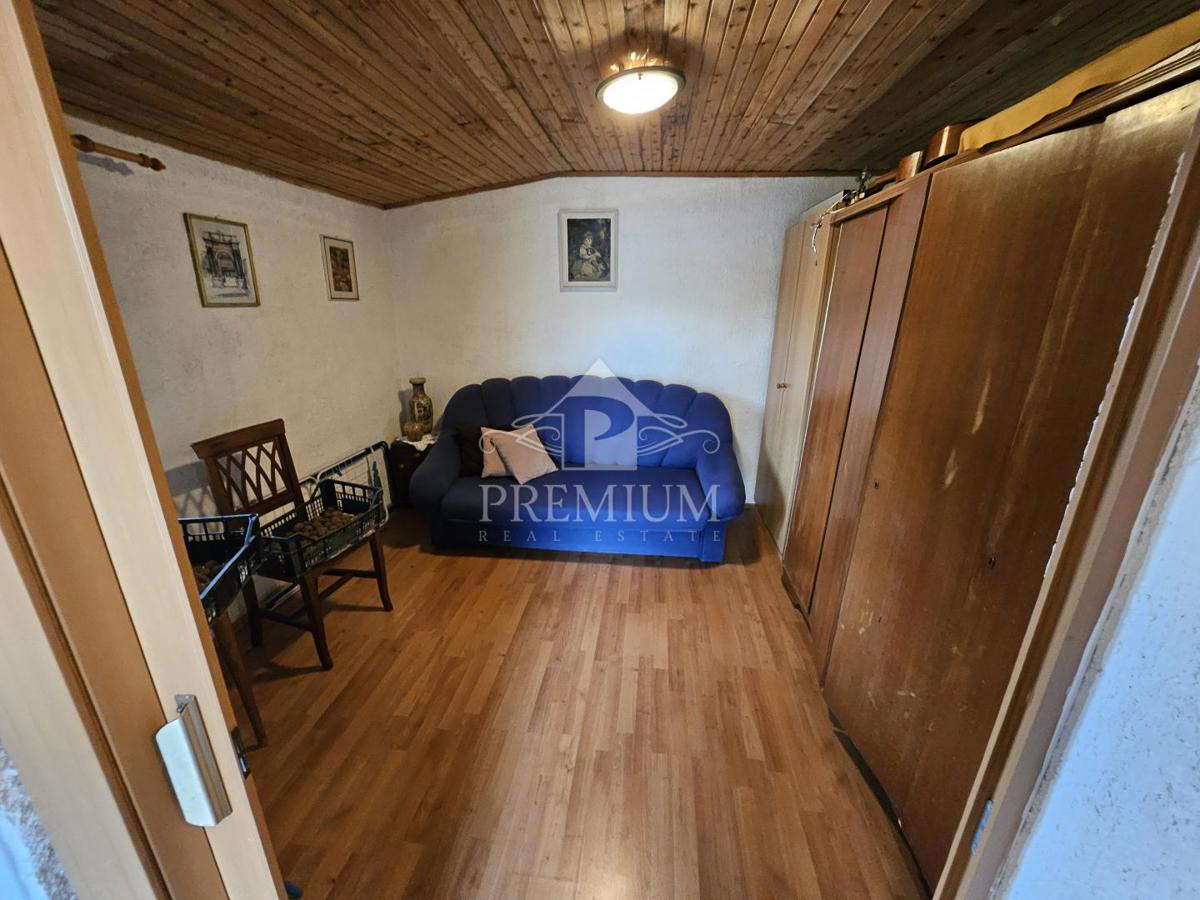 Flat For sale - PRIMORSKO-GORANSKA KASTAV