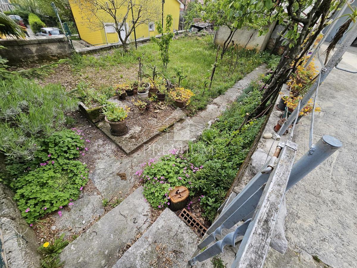 Flat For sale - PRIMORSKO-GORANSKA KASTAV