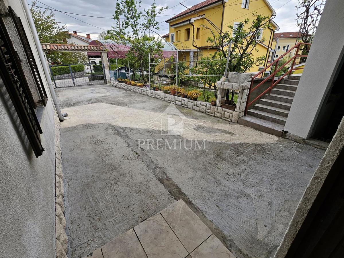 Flat For sale - PRIMORSKO-GORANSKA KASTAV