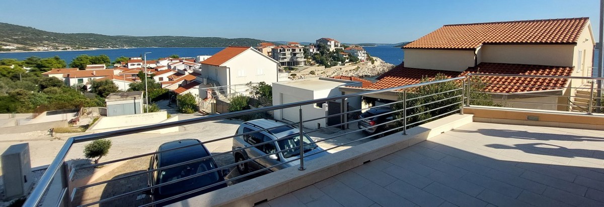 House For sale - SPLITSKO-DALMATINSKA MARINA