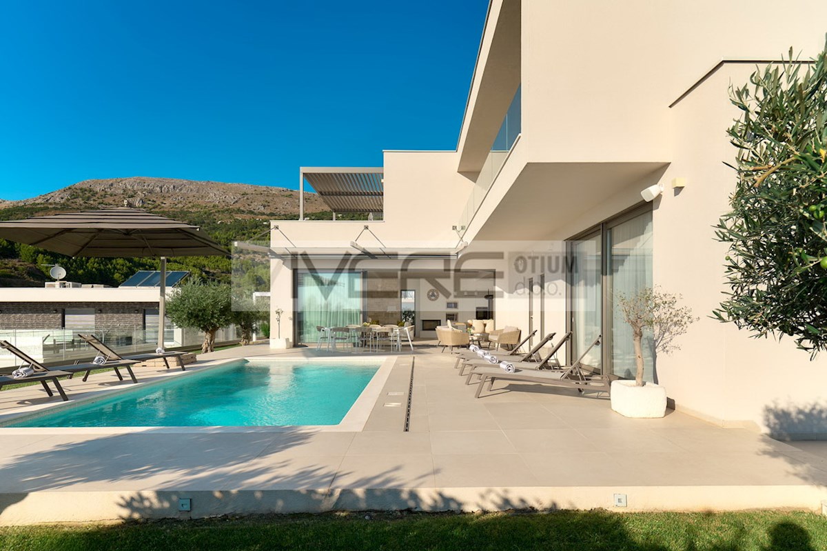 Casa In vendita - SPLITSKO-DALMATINSKA SPLIT