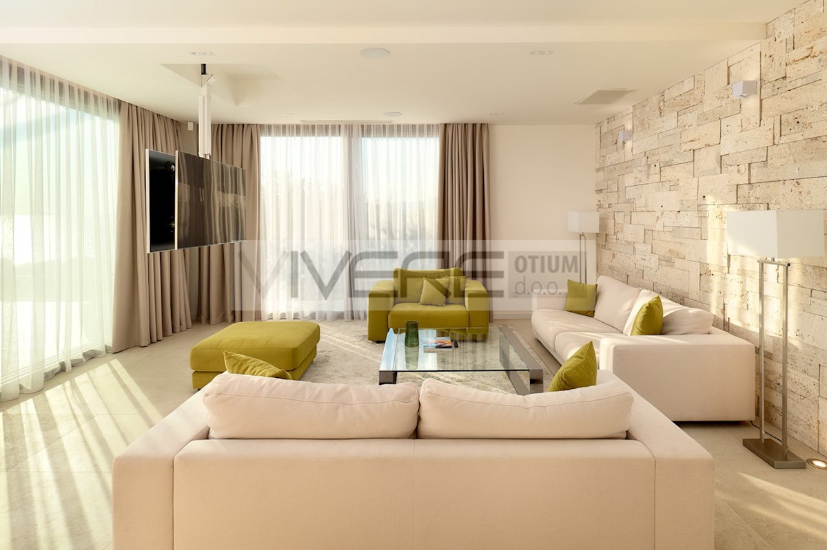 Casa In vendita - SPLITSKO-DALMATINSKA SPLIT