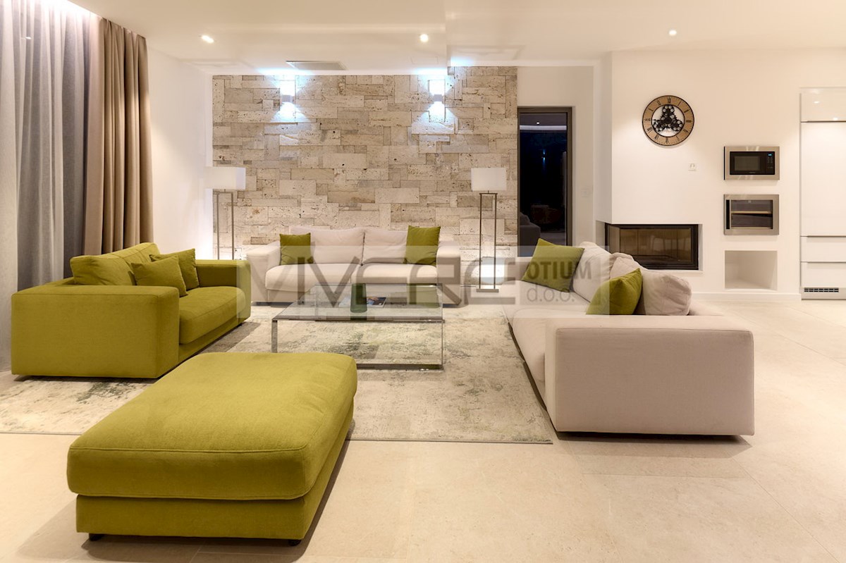 Casa In vendita - SPLITSKO-DALMATINSKA SPLIT